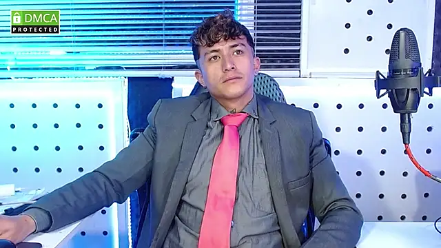 Darko0717 online show from September 30, 2025, 2:22 pm