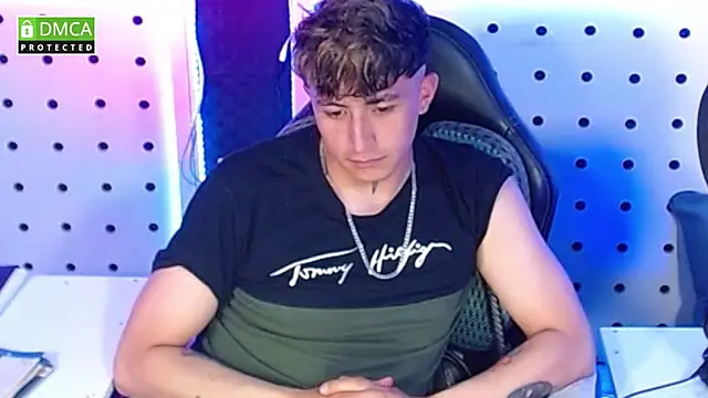 Darko0717 online show from October 6, 2025, 10:18 pm