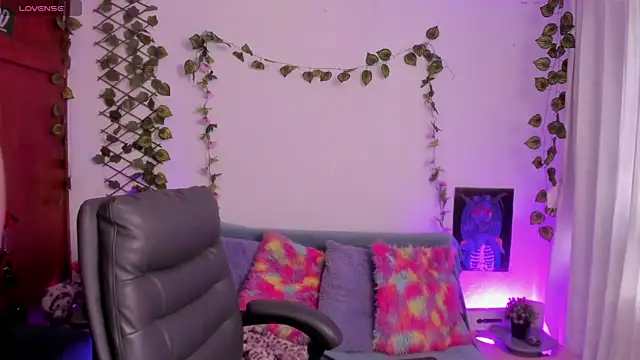 Snapshot of Cata_green chatting on September 22, 2025, 8:11 pm Cata green online show from September 22, 2025, 8:11 pm