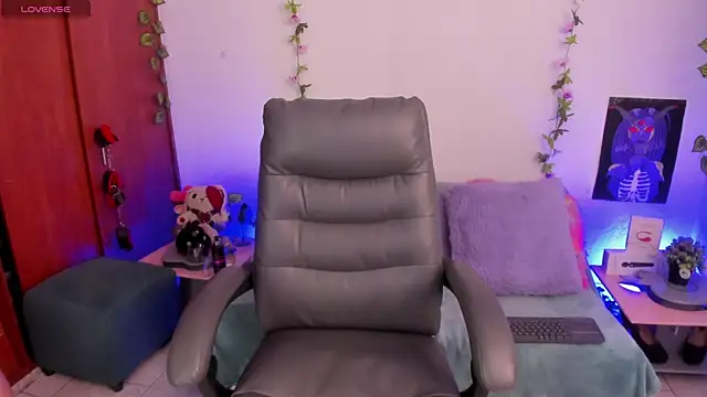 Snapshot of Cata_green chatting on September 26, 2025, 8:24 pm Cata green online show from September 26, 2025, 8:24 pm