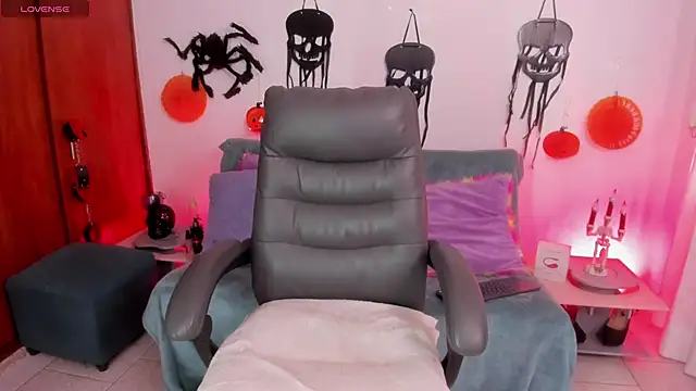 Snapshot of Cata_green chatting on October 7, 2025, 9:12 pm Cata green online show from October 7, 2025, 9:12 pm