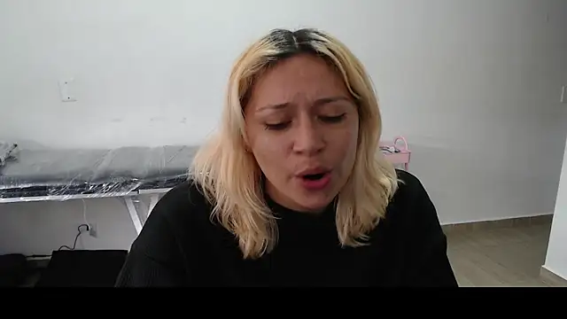 MommyMiaWs online show from March 3, 2025, 3:53 pm