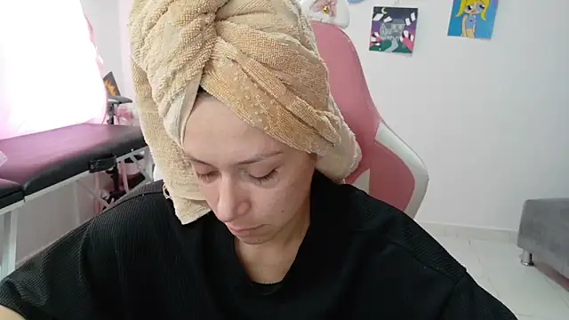 MommyMiaWs online show from December 16, 2025, 4:34 pm