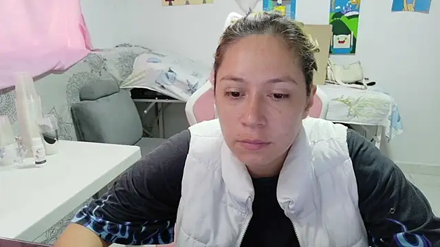 MommyMiaWs online show from May 6, 2026, 2:55 pm