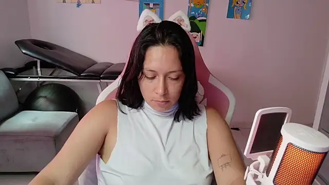 MommyMiaWs online show from June 20, 2026, 3:26 pm
