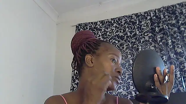 sluttylaura21 online show from February 13, 2025, 6:30 am