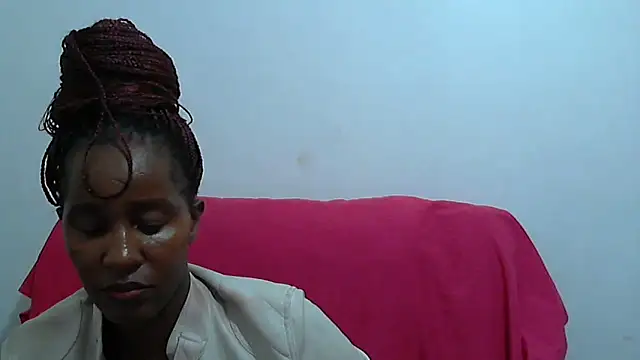 sluttylaura21 online show from February 18, 2025, 4:37 pm