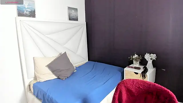 samanthaanderson  online show from September 22, 2025, 9:17 pm