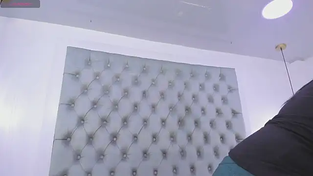 Snapshot of anette_cooper chatting on September 19, 2025, 4:03 am anette cooper online show from September 19, 2025, 4:03 am