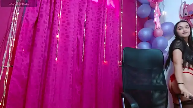 Snapshot of monica_little23 chatting on March 2, 2025, 5:47 pm monica little23 online show from March 2, 2025, 5:47 pm