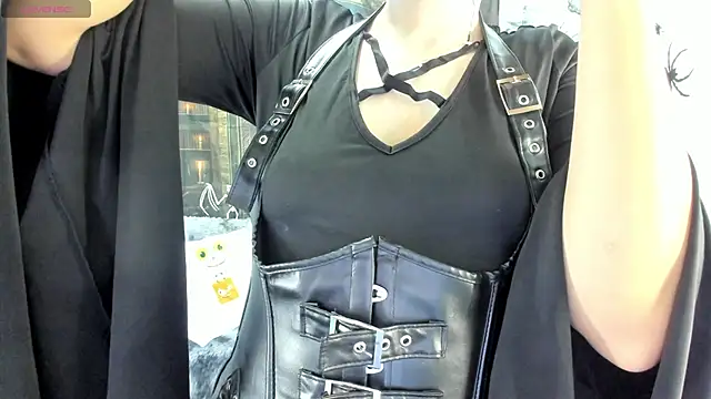 Snapshot of criss_21_ chatting on October 24, 2025, 8:27 pm criss 21  online show from October 24, 2025, 8:27 pm