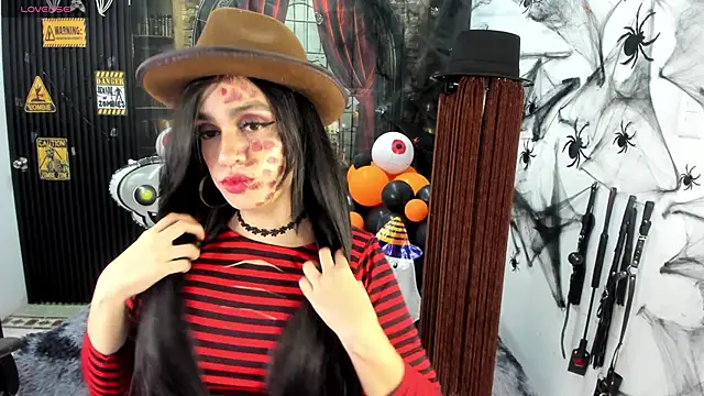 Snapshot of criss_21_ chatting on October 29, 2025, 8:21 pm criss 21  online show from October 29, 2025, 8:21 pm