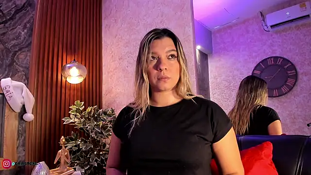 Snapshot of Gaia_Stone chatting on December 20, 2024, 12:49 pm Gaia Stone online show from December 20, 2024, 12:49 pm