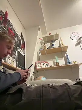 schwanzgranate online show from February 10, 2025, 6:56 pm