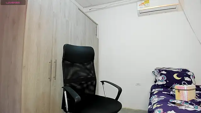 tracycum online show from September 18, 2025, 7:38 pm