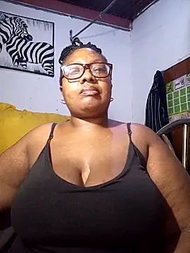 Snapshot of YELLOW_BONE chatting on March 15, 2026, 11:00 pm YELLOW BONE online show from March 15, 2026, 11:00 pm