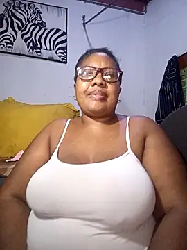 Snapshot of YELLOW_BONE chatting on March 21, 2026, 8:56 pm YELLOW BONE online show from March 21, 2026, 8:56 pm