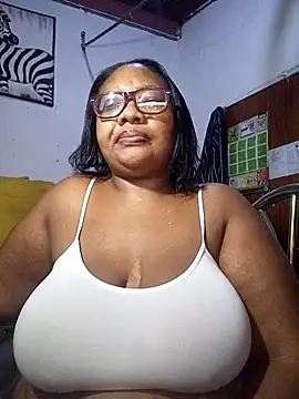 Snapshot of YELLOW_BONE chatting on March 23, 2026, 1:20 am YELLOW BONE online show from March 23, 2026, 1:20 am