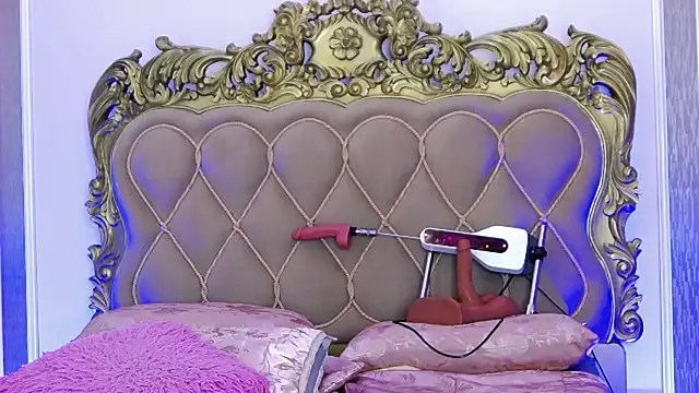 ChanelHarris online show from December 7, 2024, 12:41 am