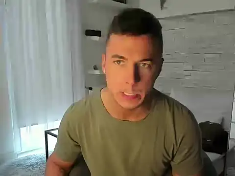 Snapshot of paulblack21 chatting on February 22, 2026, 6:46 am paulblack21 online show from February 22, 2026, 6:46 am