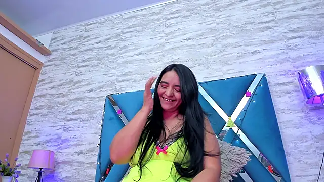 veronica salas online show from December 13, 2024, 8:20 am