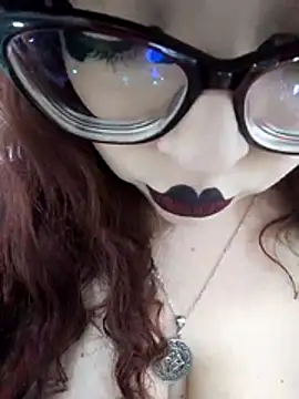 alicce moon  online show from May 13, 2026, 10:06 pm