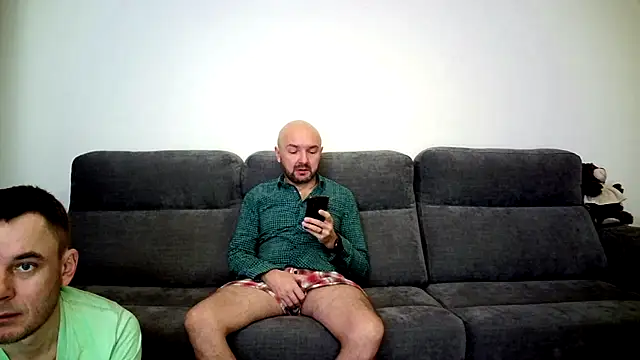 Alex Tobey online show from December 16, 2024, 5:06 am