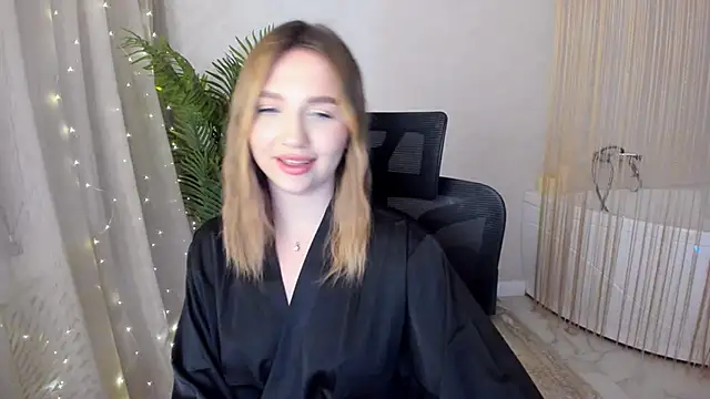 GracefulLook online show from January 21, 2025, 5:51 pm