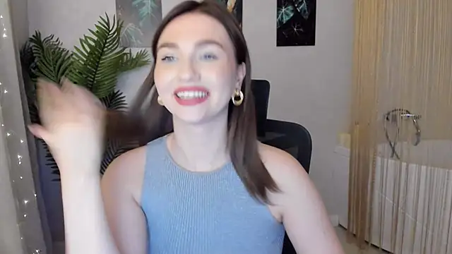 GracefulLook online show from February 10, 2025, 4:36 pm