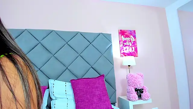 TaylorEvanss online show from November 11, 2025, 7:47 pm