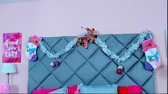 TaylorEvanss online show from December 20, 2025, 7:32 pm