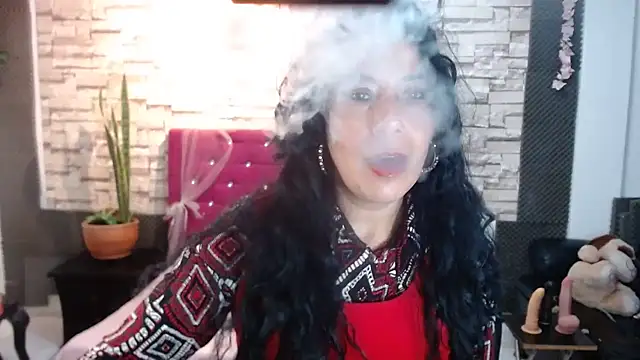 Snapshot of MarianaNight02 chatting on December 29, 2024, 9:41 pm MarianaNight02 online show from December 29, 2024, 9:41 pm