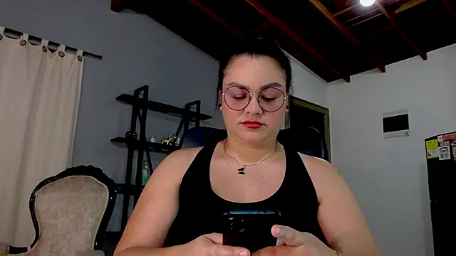 Snapshot of maela1 chatting on September 22, 2025, 11:29 pm maela1 online show from September 22, 2025, 11:29 pm