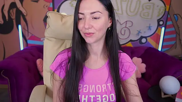 EmilyHalls online show from December 15, 2024, 4:59 pm