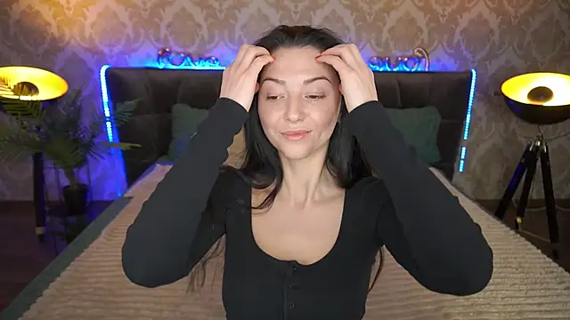 EmilyHalls online show from March 15, 2025, 6:58 am