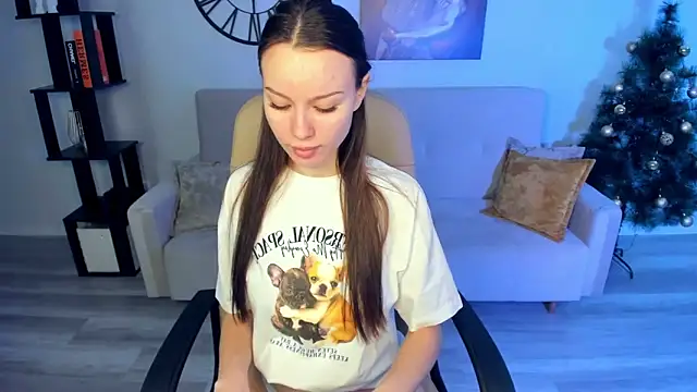 KaitieLove online show from December 18, 2024, 7:19 pm