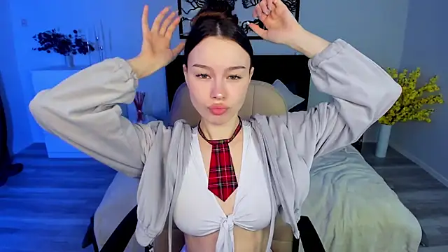 KaitieLove online show from March 12, 2025, 5:17 pm
