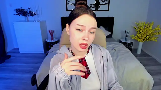KaitieLove online show from March 12, 2025, 8:41 pm