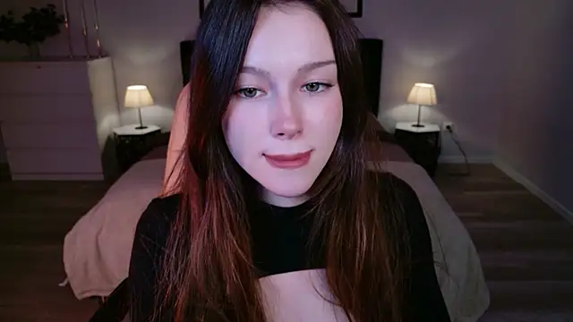 KaitieLove online show from September 12, 2025, 8:09 pm