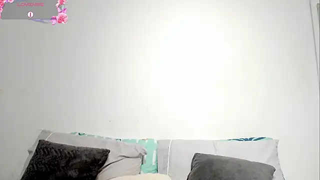 Estrella Duran online show from March 18, 2025, 10:48 pm