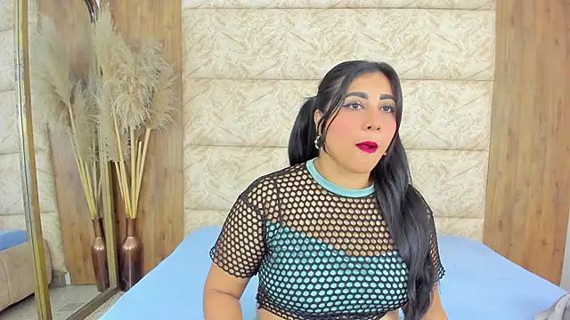 antonellarusso 1 online show from February 25, 2025, 12:34 pm