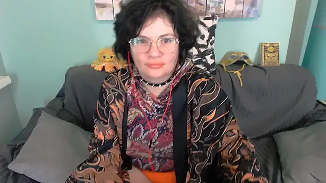 Snapshot of EverlyRays chatting on September 19, 2025, 6:08 pm EverlyRays online show from September 19, 2025, 6:08 pm