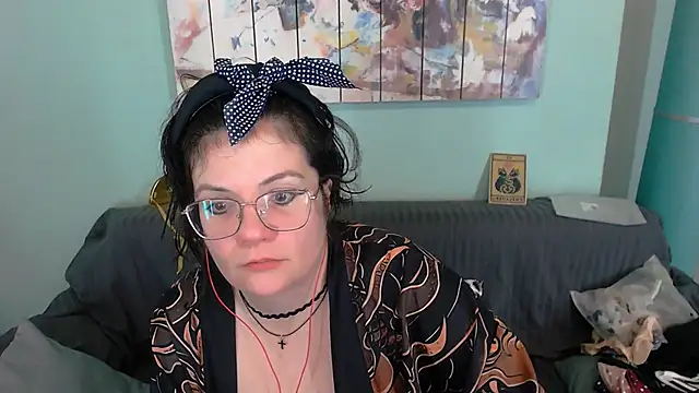 Snapshot of EverlyRays chatting on October 2, 2025, 12:34 pm EverlyRays online show from October 2, 2025, 12:34 pm