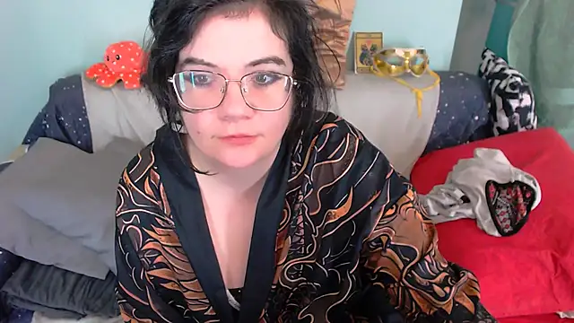 Snapshot of EverlyRays chatting on October 28, 2025, 6:21 pm EverlyRays online show from October 28, 2025, 6:21 pm