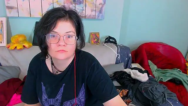 EverlyRays online show from January 18, 2026, 6:23 pm