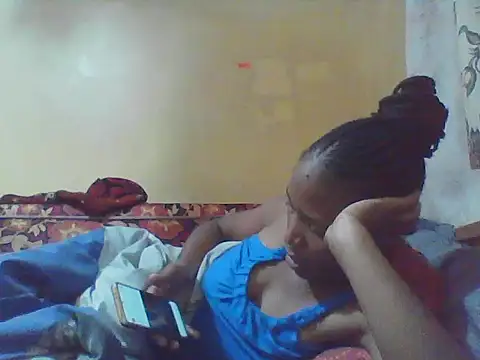 Smillie prety online show from June 11, 2026, 3:48 am