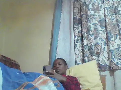Smillie prety online show from June 14, 2026, 3:41 am