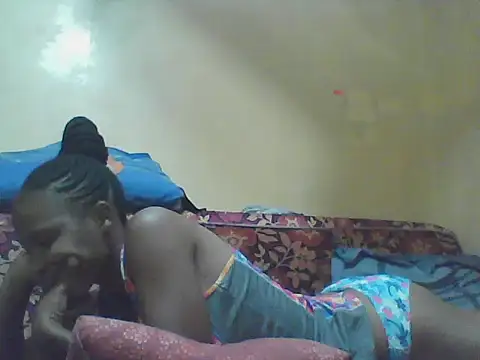 Smillie prety online show from June 19, 2026, 11:58 am