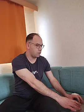 steviebigdick1992 online show from March 24, 2026, 12:43 pm