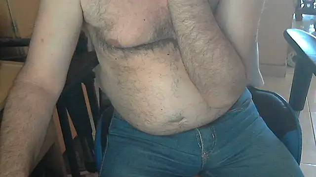 Snapshot of angelgarcia269 chatting on December 17, 2024, 5:47 pm angelgarcia269 online show from December 17, 2024, 5:47 pm